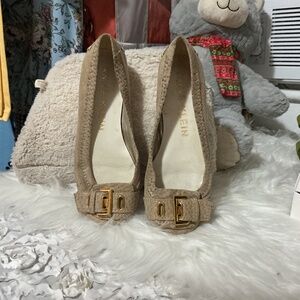 Womens shoes